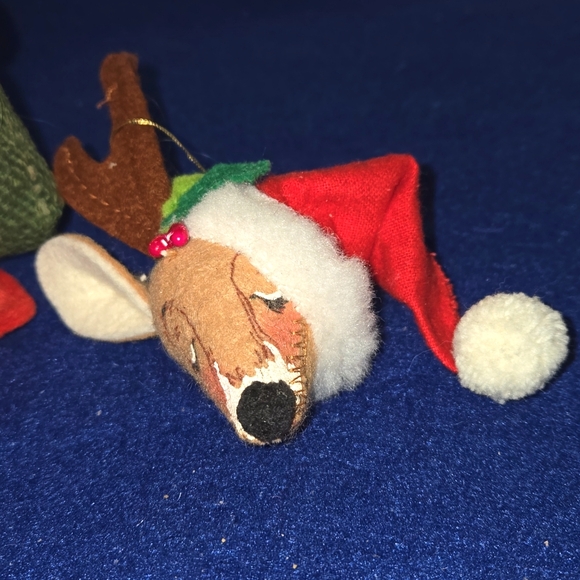 Annalee Vintage 1981 Santa With Reindeer and Reindeer Tree Ornament - Picture 3 of 7